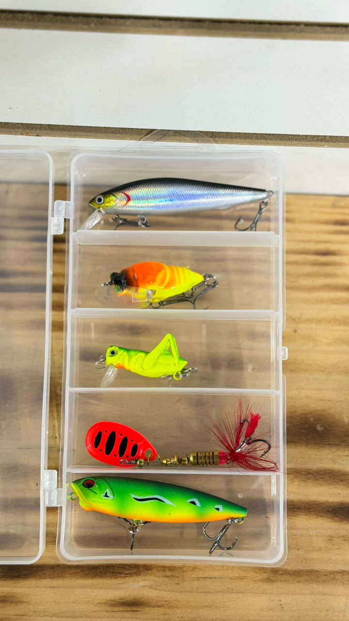 Caja 5 Señuelos de Agua Dulce