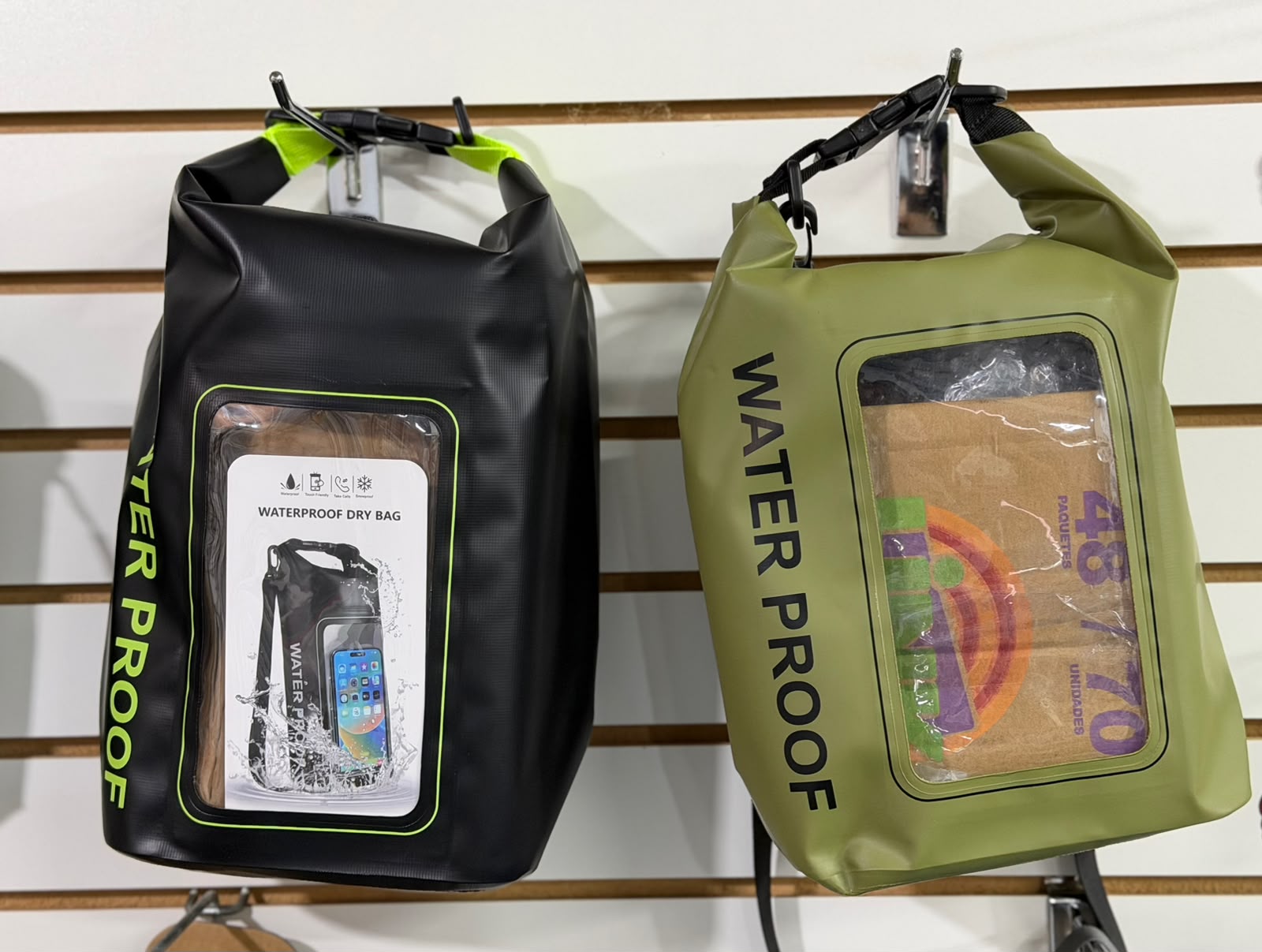 Bolso Contra Agua con Ventanilla para Celular - foto 2